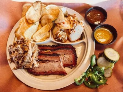 pulled pork-brisket-beef-tallow chips.jpg