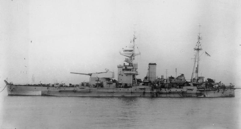 HMS_Roberts_%28F40%29.jpg