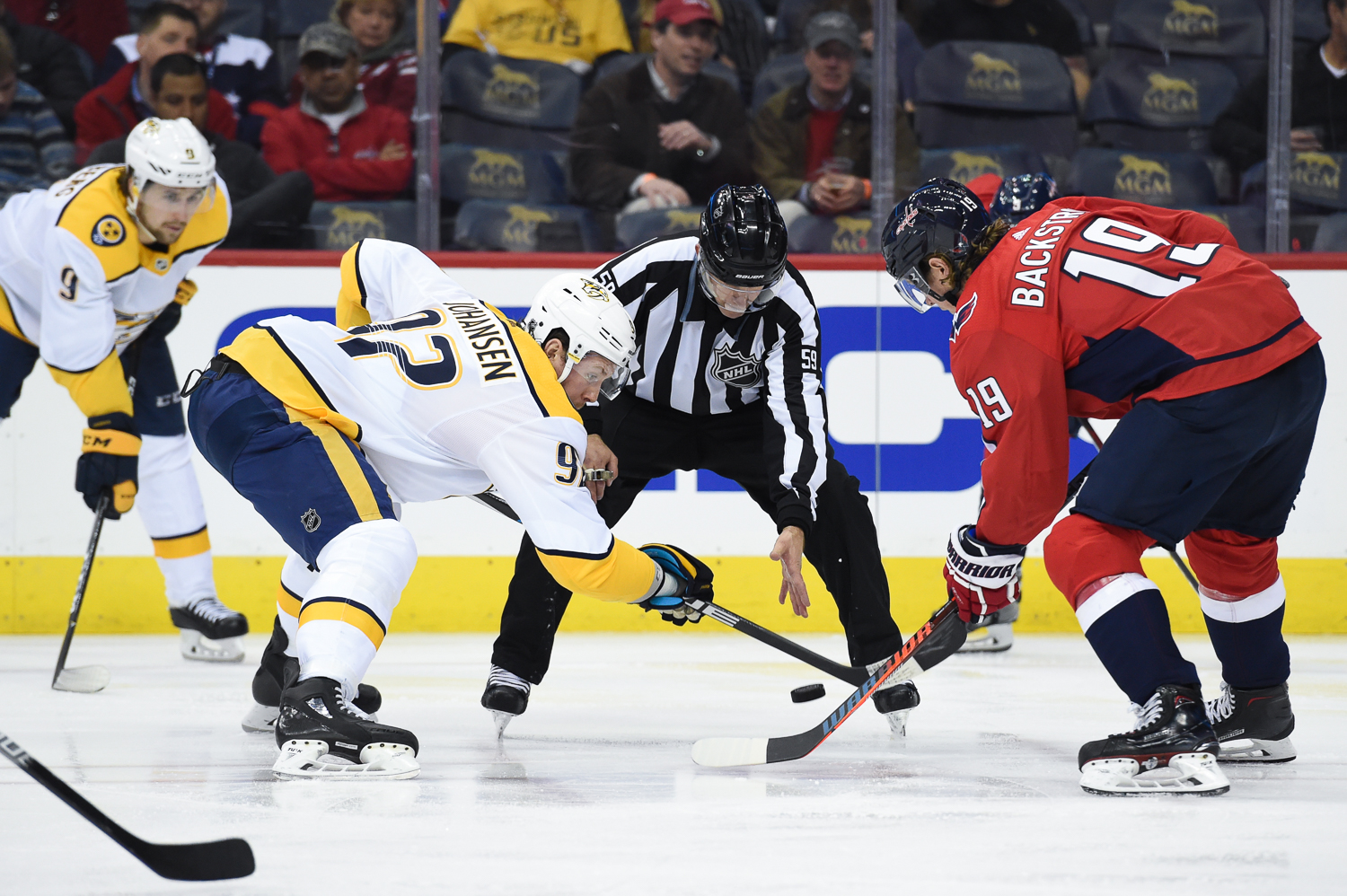 Nashville_Predators_at_Washington_Capitals_-_April_5%2C_2018_-_Nicklas_B%C3%A4ckstr%C3%B6m_and_Ryan_Johansen_face-off_%2850121566747%29.jpg